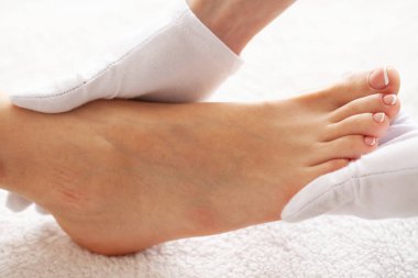 Pedikür gün. Pedikür uzman Spa Salon hastada ile çalışır