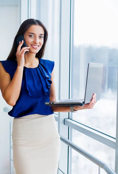 Business Business Woman Dressed Blue Shirt Black Skirt Working Computer — Stock Photo, Image