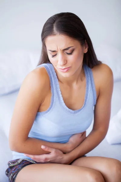 Dolor Estómago Estrés Mujer Bastante Triste Con Fuerte Dolor Cabeza — Foto de Stock