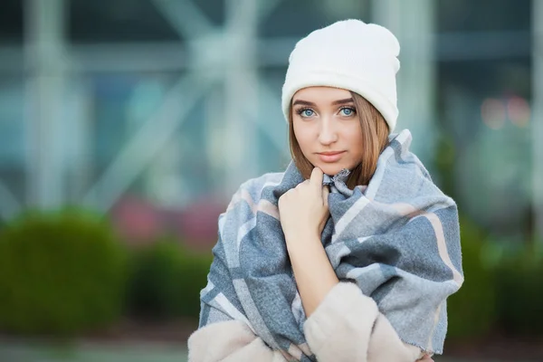 Woman stress. Beautiful sad desperate woman in winter coat suffering depression — Stock Photo, Image