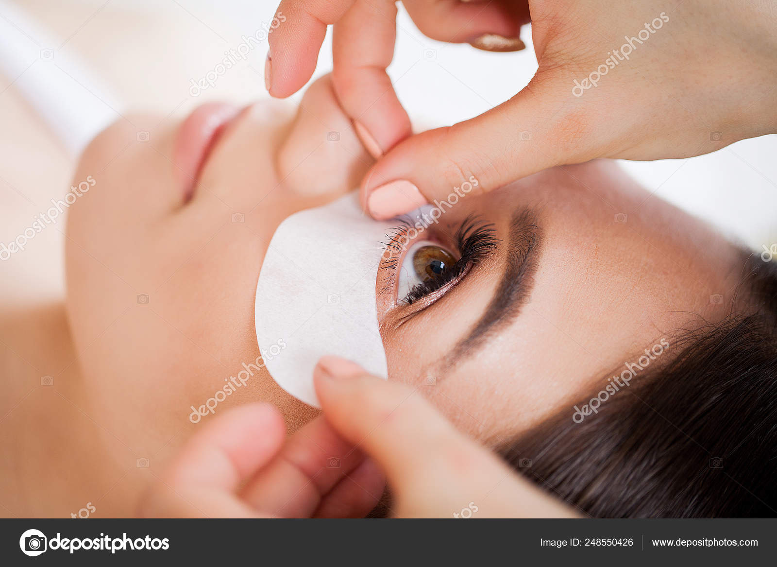 fake eyelashes salon