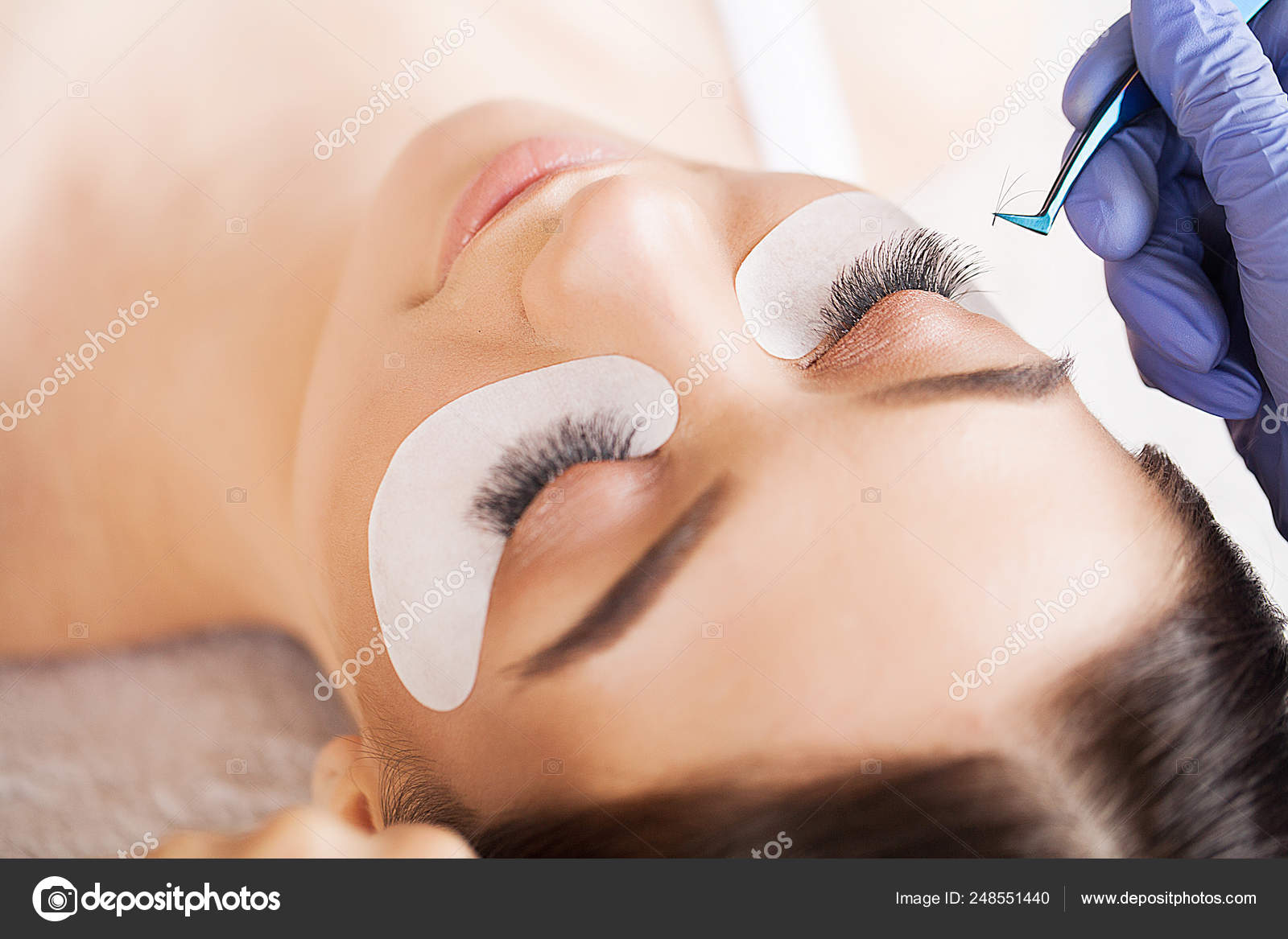 fake eyelashes salon