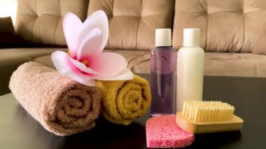 Duş malzemeleri. Spa tedavisi kompozisyon kozmetik ürünleri.
