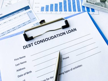 Tabloda grafik ile borç konsolidasyonu kredi belgesi.