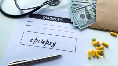 Doktor masasında tıbbi formda epilepsi tanısı
