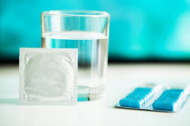 Kapsüller cinsel sağlık için Tıbbi potens hapları.