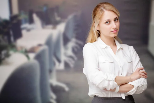 Happy Beautiful Business Woman in Office Hall — Stock Photo, Image