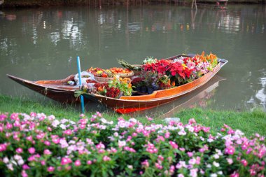 Çiçek tekne Park