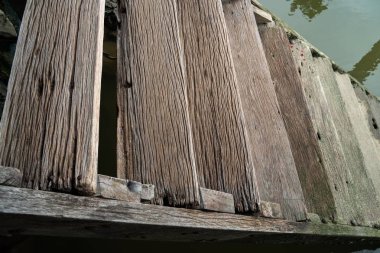 seçici odak ile eski ahşap adımlar doku.