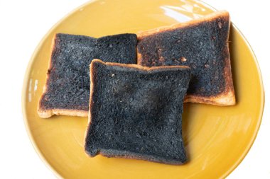 Seçici odak ile yanmış tost kepekli ekmek.