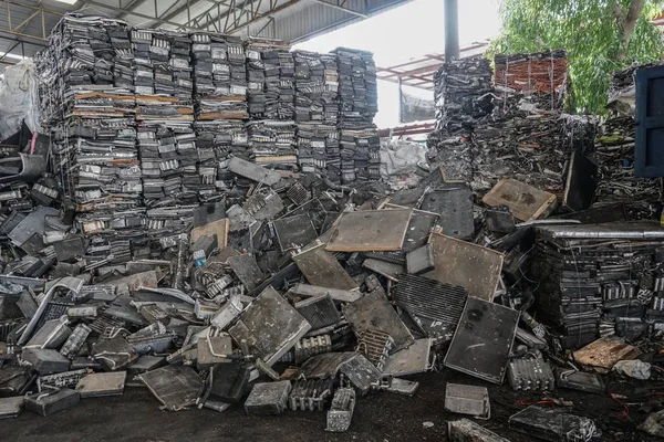 Engine Junkyard Cracked Engine Block Aluminum Recycle — Stock Photo, Image