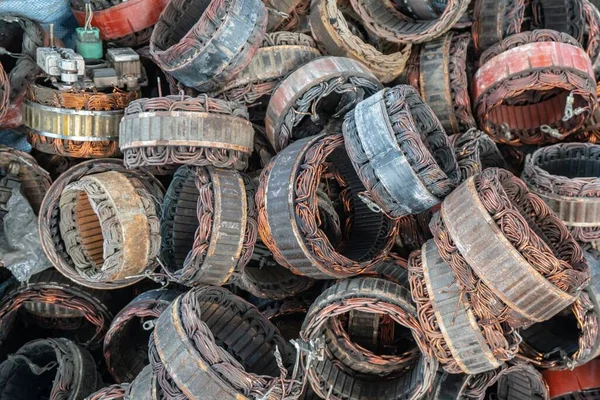 Débris Stator Plate Ailes Dans Des Alternateurs Pour Recyclage Recyclage Photos De Stock Libres De Droits