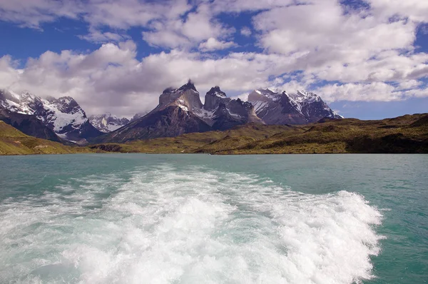 Cuernos Del Paine Avec Météo Typique Patagonie Vue Depuis Lac — Photo