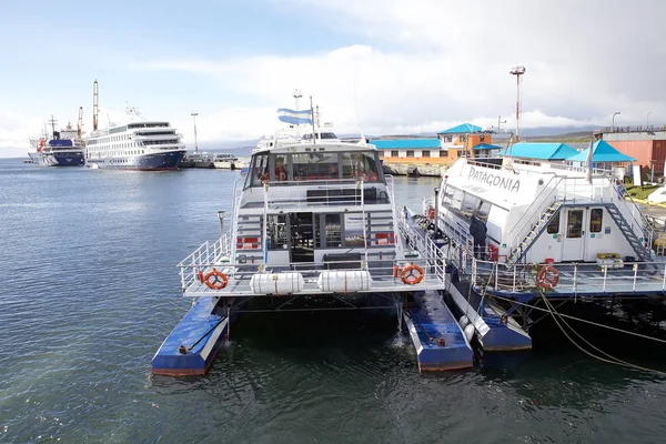 Navios Passageiros Porto Ushuaia Cidade Mais Sul Mundo Capital Terra — Fotografia de Stock