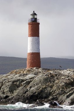 Les Eclaireurs Beagle Kanalı, Arjantin için dünyanın sonu deniz feneri. Deniz feneri inşa tuğla 23 Aralık 1920 günü açıldı ve hâlâ faaliyettedir. Ayrıca bir turistik 's.