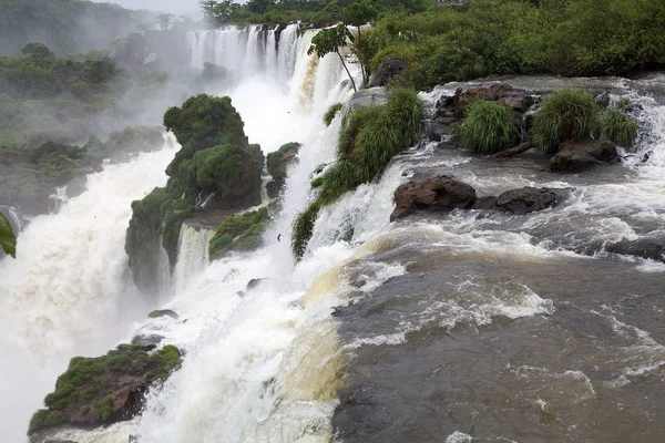 Iguazu Falls i den argentinska sidan — Stockfoto