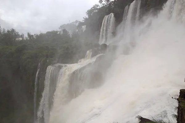 Po stronie argentyńskiej wodospady Iguazu — Zdjęcie stockowe