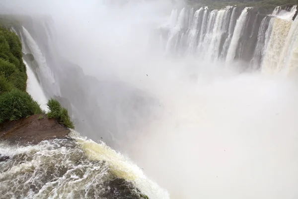 Devil's Throat az Iguazu Falls az argentin oldalon — Stock Fotó