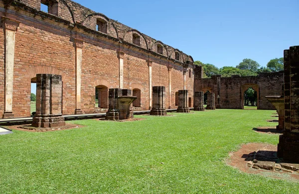 Ruinas de Jesús de Tavarangue localizadas en Itapua, Paraguay — Foto de Stock