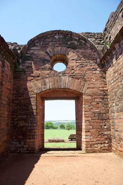 Zřícenina Jesus de Tavarangue nachází v Itapua, Paraguay — Stock fotografie