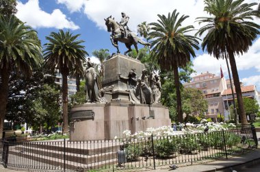 Juan Antonio de Arenales anıtı Dokuzuncu Temmuz Plaza Salta, Arjantin