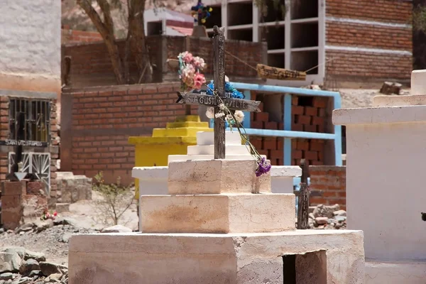 Cemitério em Purmamarca, província de Jujuy, Argentina — Fotografia de Stock