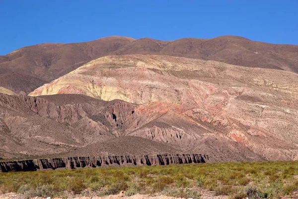 Dramatická hornatá krajina nedaleko Uquia v provincii Jujuy, Argentina — Stock fotografie