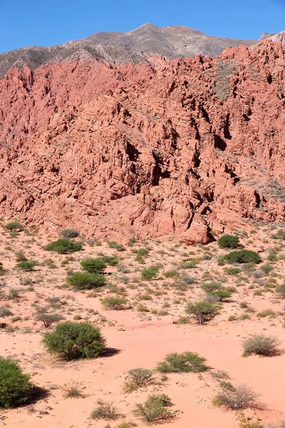 Dramatyczny górski krajobraz w pobliżu Uquia w Jujuy Province, Argentyna — Zdjęcie stockowe