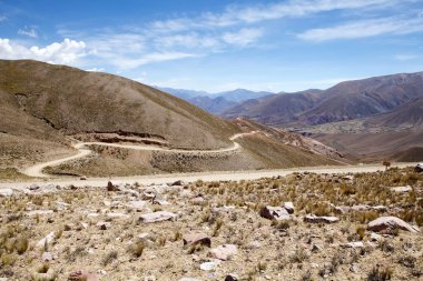 Salta ve Jujuy Eyaleti sınırında 4000 m yükseklikte Abra del Condor dağ geçidi, Arjantin