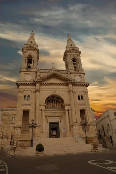 Katedrála Alberobello Apulia Itálie Alberobello Malé Město Jižní Itálii První — Stock fotografie