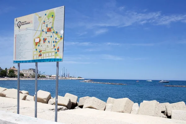 Painel Informações Turísticas Beira Mar Bari Apúlia Itália Bari Capital — Fotografia de Stock