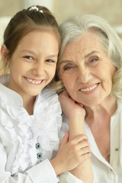 Portrait Grandmother Granddaughter Home — Stock Photo, Image