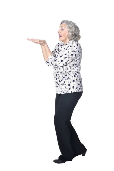 Piena Lunghezza Felice Donna Anziana Mostrando Palme Isolato Bianco — Foto Stock
