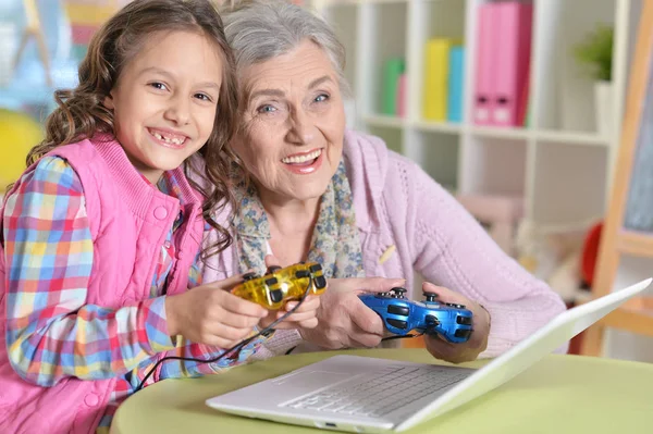 Portrait Surprised Grandmother Daughter Playing Computer Game Laptop — Stock Photo, Image