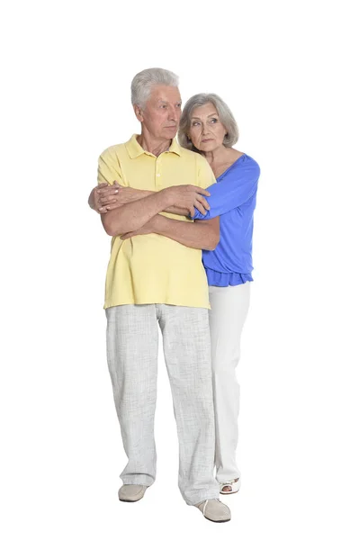 Ganzkörperporträt Eines Älteren Paares Das Sich Isoliert Auf Weißem Hintergrund — Stockfoto