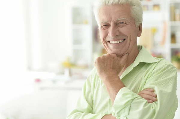 Smiling senior man — Stock Photo, Image