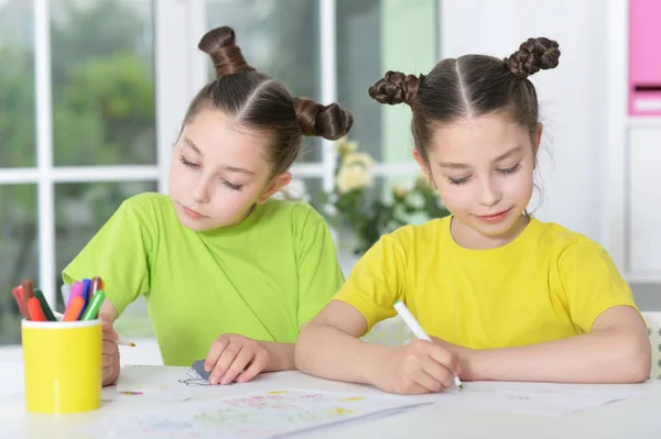 Ragazze sulla lezione d'arte — Foto Stock