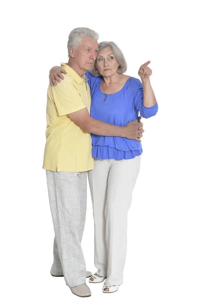 Portret Van Senior Paar Tonen Iets Geïsoleerd Een Witte Achtergrond — Stockfoto