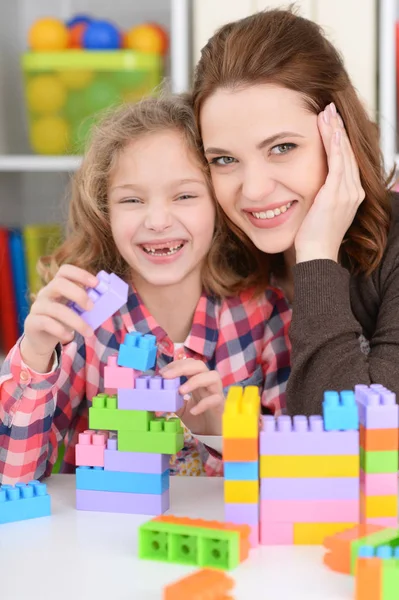 Schattig klein meisje huiswerk — Stockfoto