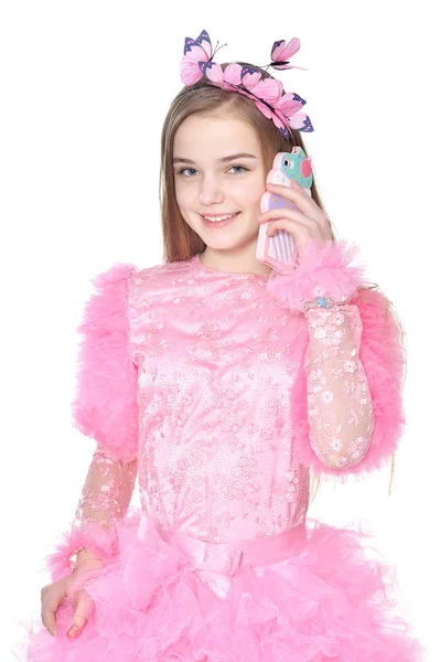 Lycklig Liten Flicka Rosa Karneval Kostym Prata Telefon Isolerad Vit — Stockfoto