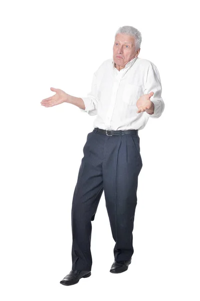 Ganzkörperporträt Eines Verwirrten Älteren Mannes Der Isoliert Auf Weißem Hintergrund — Stockfoto
