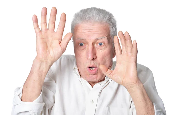 Retrato Hombre Mayor Sorprendido Posando Aislado Sobre Fondo Blanco —  Fotos de Stock