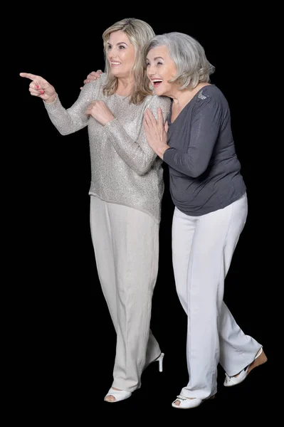 Two beautiful senior women — Stock Photo, Image