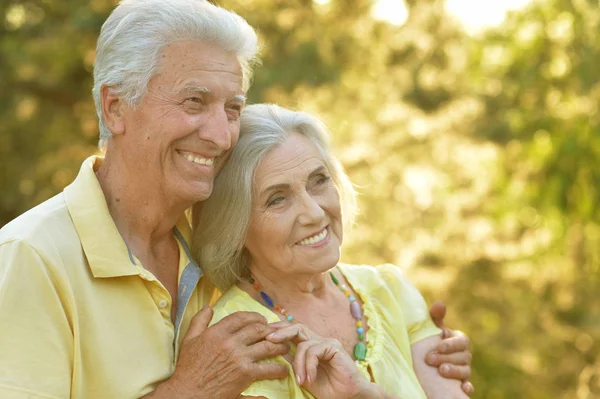 Glückliches reifes Paar — Stockfoto