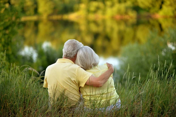 Loving Senior Couple Posing Lake Summer — Stock Photo, Image
