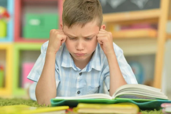 Jonge Jongen Thuis Huiswerk — Stockfoto