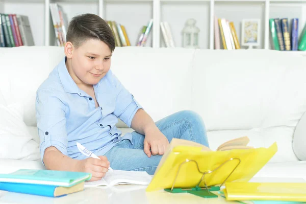 Chico Haciendo Tarea Casa Educación — Foto de Stock