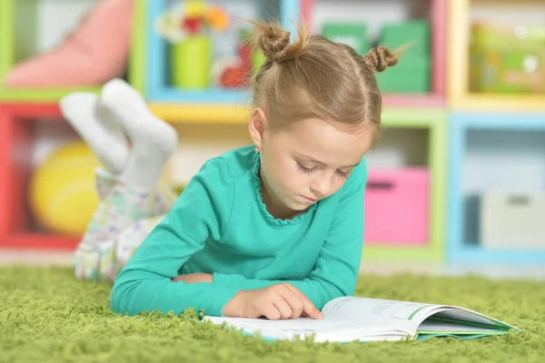 Roztomilá Školačka Happy Studiu Doma — Stock fotografie