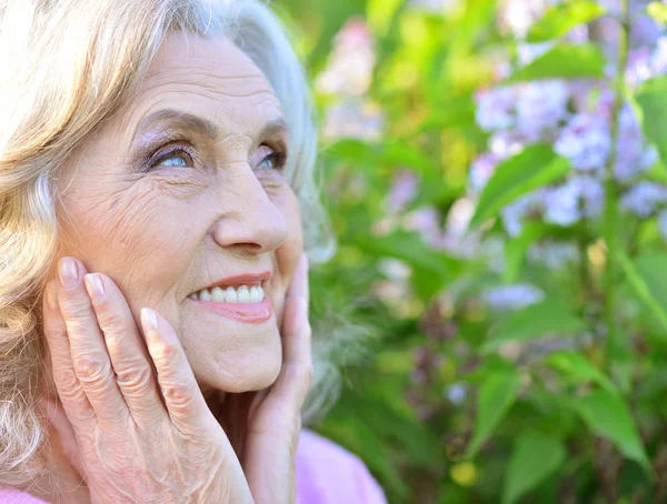 Beautiful senior woman — Stock Photo, Image