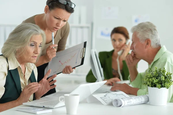 Working business people In Office — Stock Photo, Image